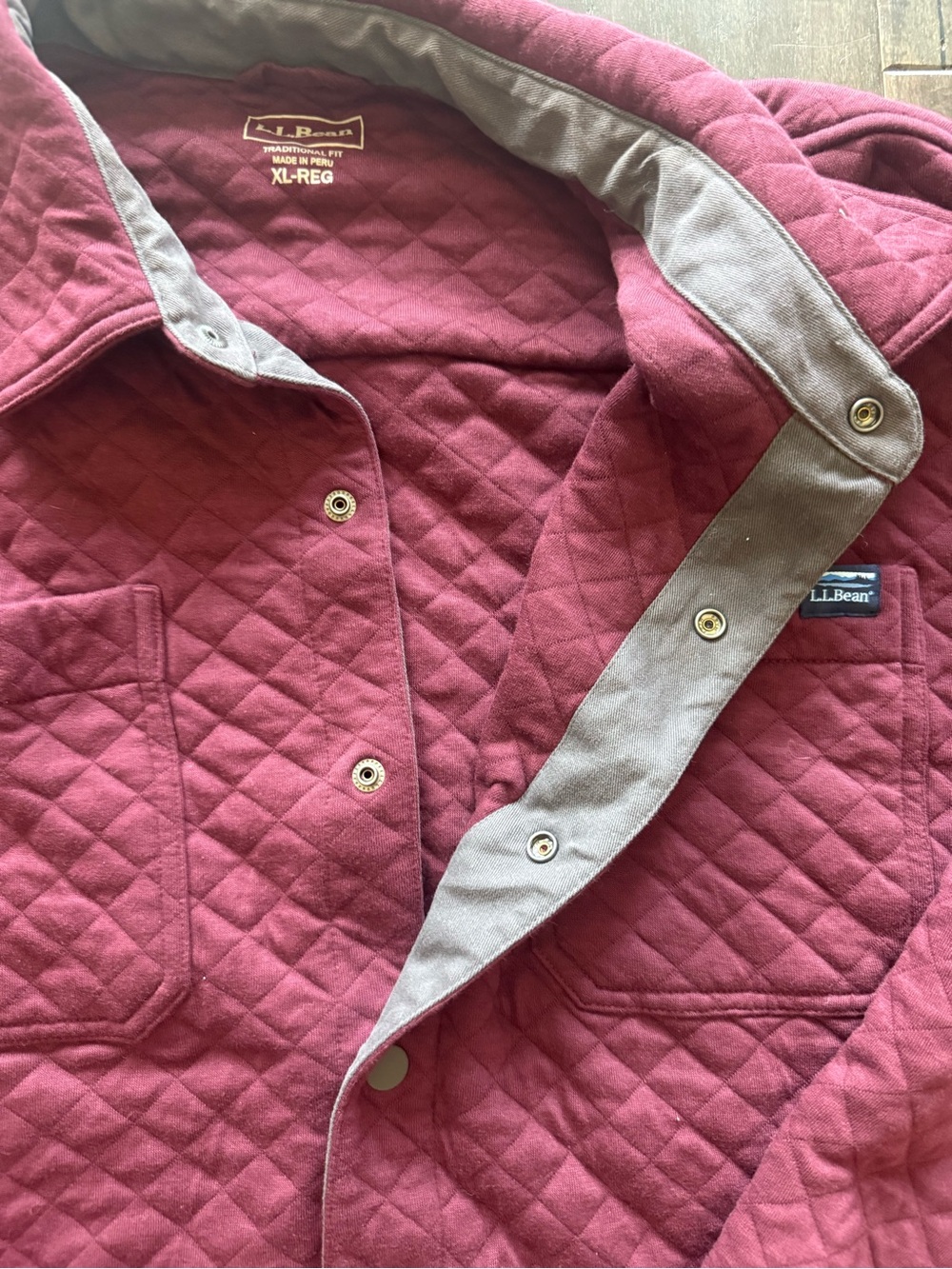 L.L. Bean Traditional Fit Quilted Snap Front Overshirt Burgundy Men’s XL Reg - Picture 4 of 9